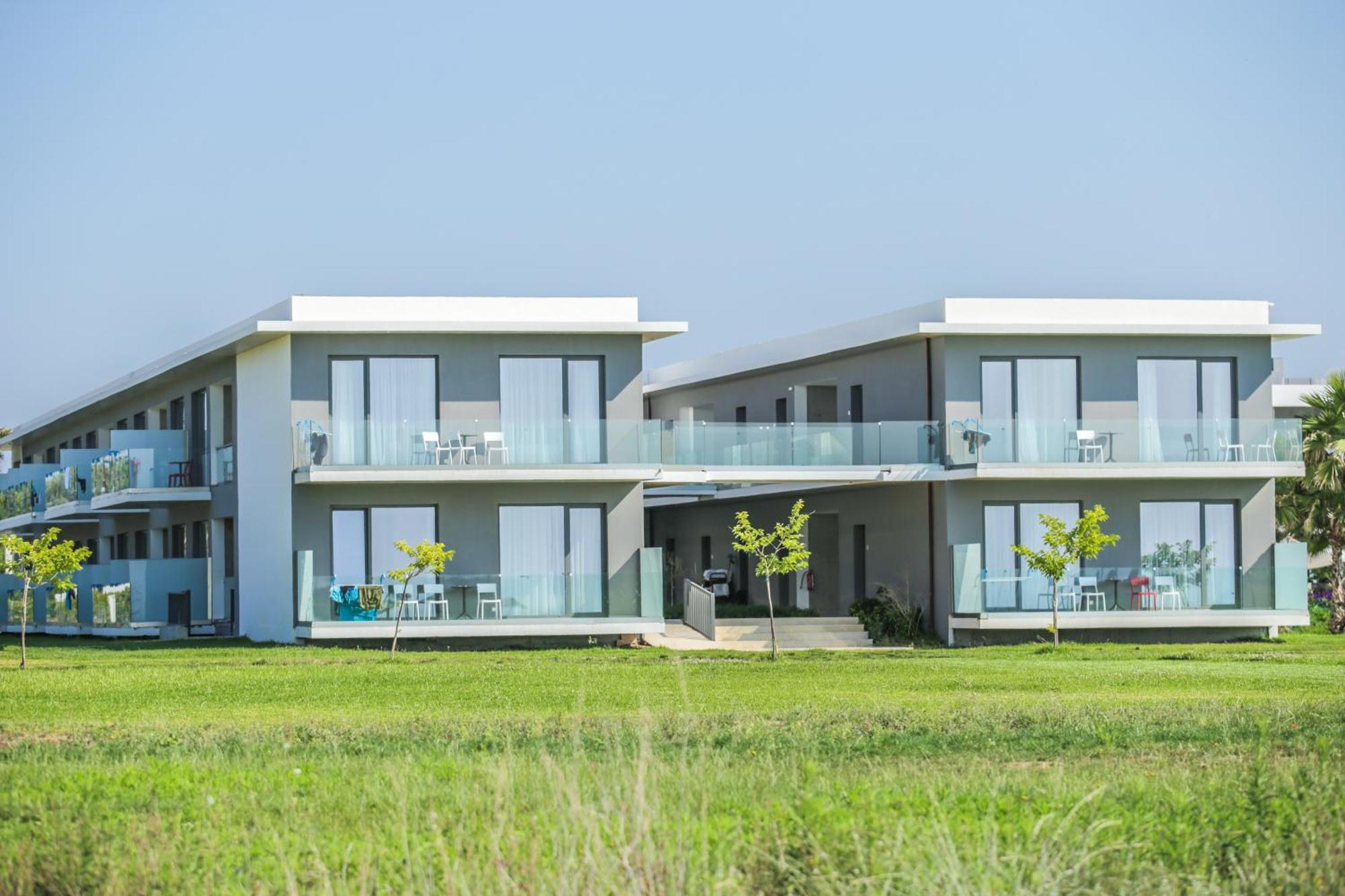 Neilson Messini Activity Beach Club 호텔 칼라마타 외부 사진